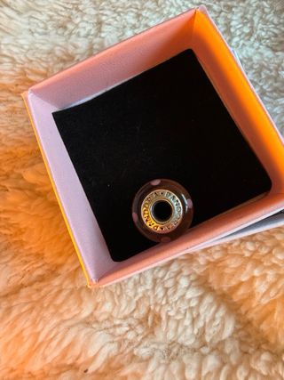 Charm Pandora Marrón y Dorado