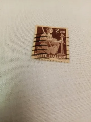 Francobollo 2 Lire Italia