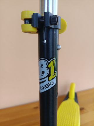 Patín Oxelo infantil 3 ruedas amarillo