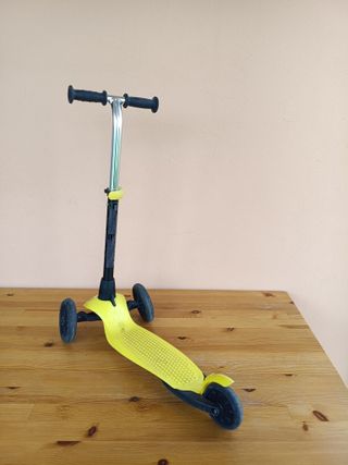 Patín Oxelo infantil 3 ruedas amarillo