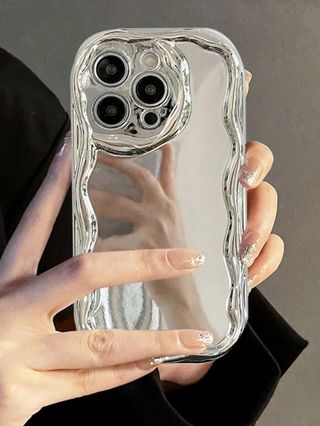 Funda iPhone 16 Pro plateada efecto espejo