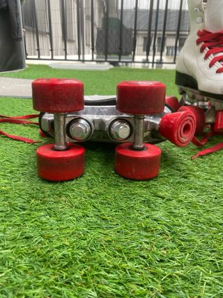 Patines 4 ruedas blancos talla 28