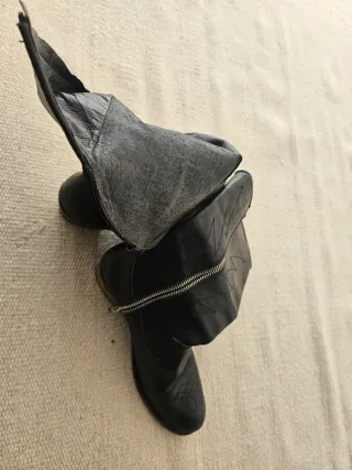 Botas de cuero negras tipo cowgirl ,de Italia