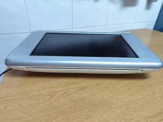 Televisión Philips FlatTV 23' con mando.