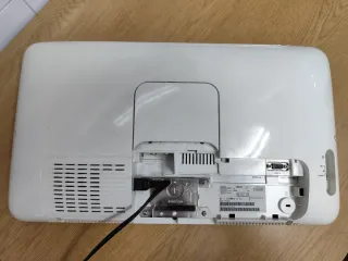 Televisión Philips FlatTV 23' con mando.