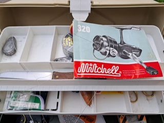 Lote pesca completo con caña Mitchell y accesorios