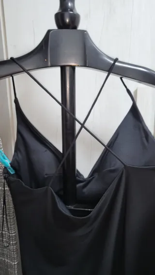 Vestido fiesta negro y beige con encaje