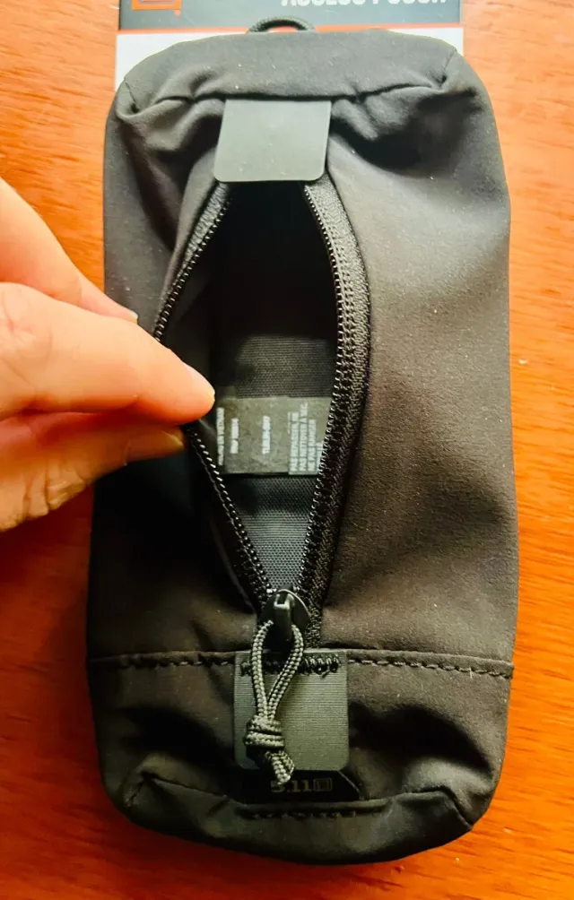 Bolso 5.11 Skyweight Acces Pouch color negro