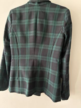 Americana cuadros Bershka verde y negra