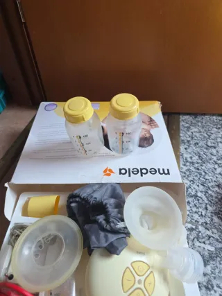 Tiralatte Medela Swing elettrico piu storage bags