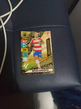 Carta Futbolista Bryan Zaragoza Momentum