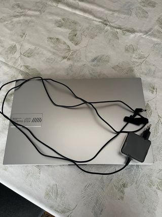 Asus Vivobook 15 GO - Plata