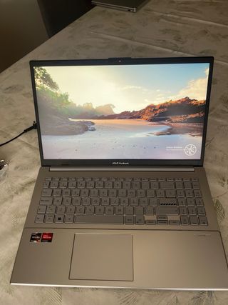 Asus Vivobook 15 GO - Plata