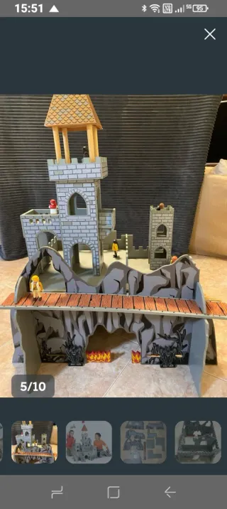 Castillo de juguete de madera