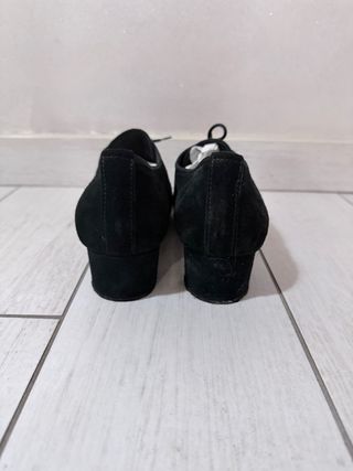 Scarpe da ballo nere con borchie