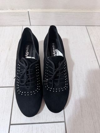 Scarpe da ballo nere con borchie