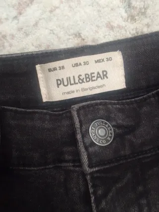 Pantalón vaquero negro Pull&Bear