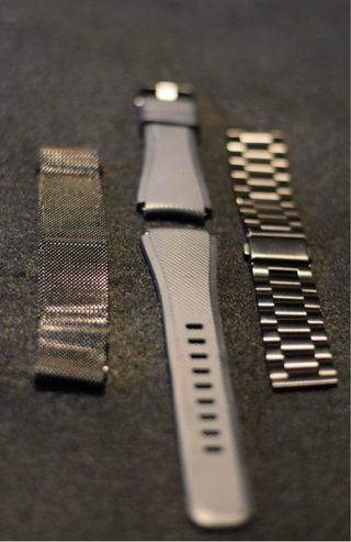 Samsung Gear S3 Frontier Smartwatch + **REGALO**