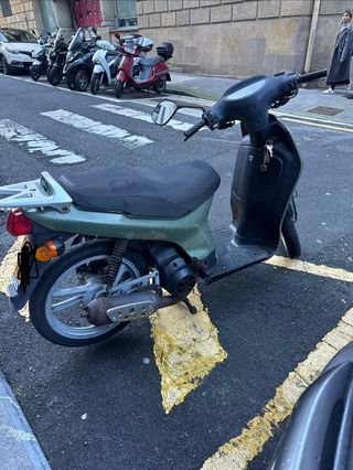 Honda Scoopy 50cc Scooter Automática