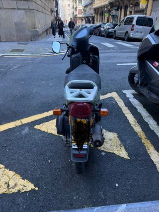 Honda Scoopy 50cc Scooter Automática