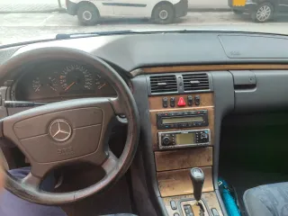 Mercedes-Benz Clase E 1999