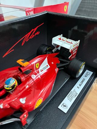 Ferrari 150° Italia Alonso 1/18 HotWheels