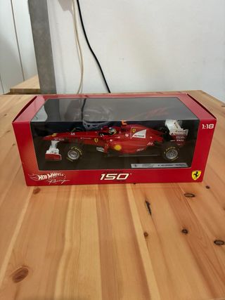 Ferrari 150° Italia Alonso 1/18 HotWheels