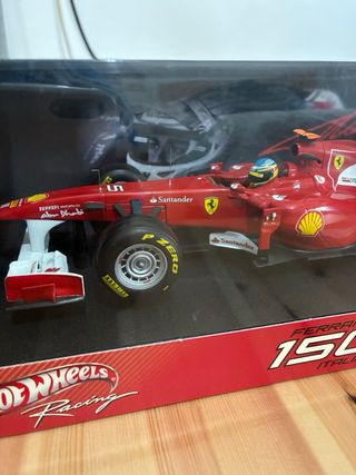 Ferrari 150° Italia Alonso 1/18 HotWheels