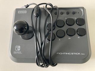 HORI Fighting Stick mini para Nintendo Switch
