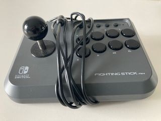 HORI Fighting Stick mini para Nintendo Switch