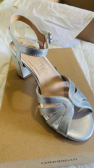 Zapatos de tacón MIMAO plateados Sin estrenar