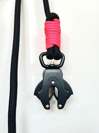 Guinzaglio nero con moschettone