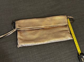 Bolso Clutch Gianni Chiarini Dorado