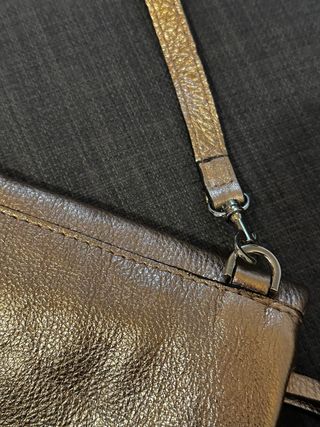 Bolso Clutch Gianni Chiarini Dorado