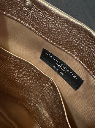 Bolso Clutch Gianni Chiarini Dorado