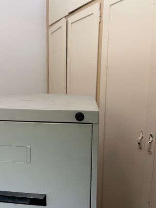 Archivio metallico a 4 cassetti grigio