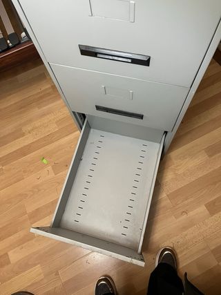 Archivio metallico a 4 cassetti grigio