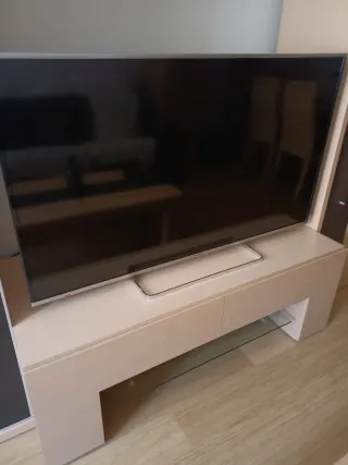 Televisión Panasonic Plata