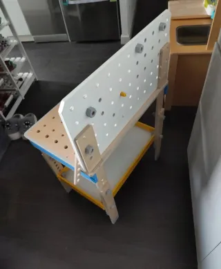 Mesa de trabajo de juguete