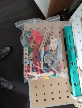 Mesa de trabajo de juguete