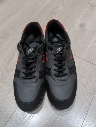 Zapatillas Hogan Negras y Rojas