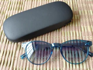 Gafas de sol azules