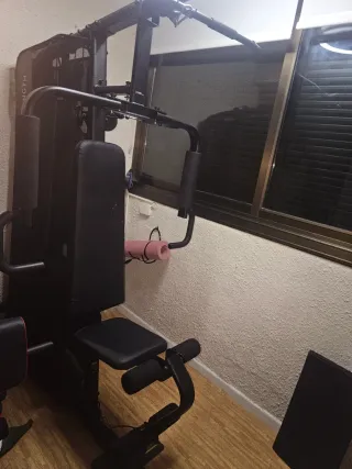 Máquina de gimnasio multifunción