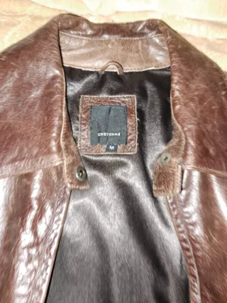 Casaco de couro castanho