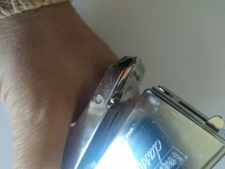 Grapadora metálica plateada