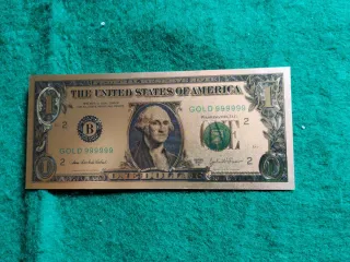 Dólar Chapado en Oro Coleccionable