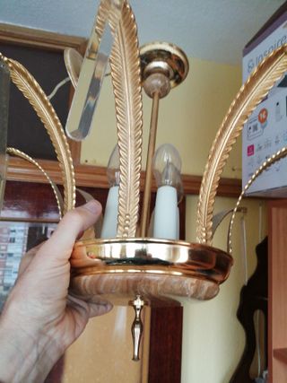 Lámpara techo dorada con  cristales colgantes