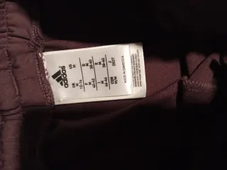 Pantalón deportivo Adidas Talla M