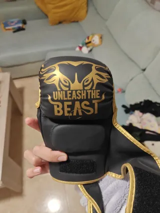 Guantes MMA Beastrage Negro/Dorado