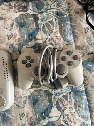 Consola Sony PS one + cables